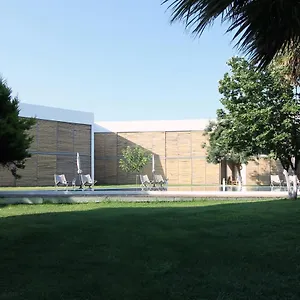 κάντε κράτηση εδώ