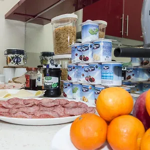 κάντε κράτηση εδώ